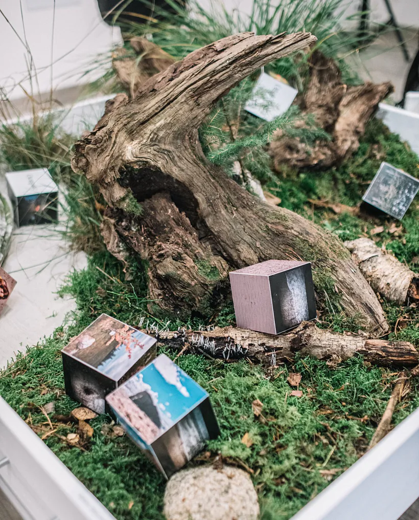 Out on the Tiles Игорь Корзун и Евгений Коноплёв.jpg Out on the Tiles Игорь Корзун и Евгений Коноплёв.jpg