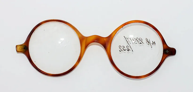 Akuliary z rasstreĺnaj jamu ŭ Kurapatach pad Minskam