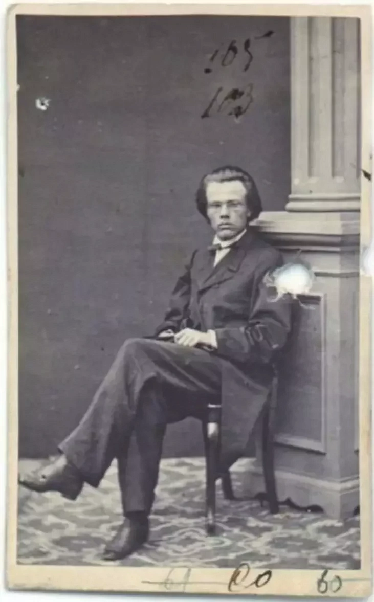 Vitoĺd Parfijanovič