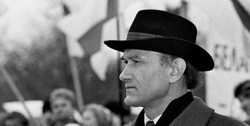 Зянон Пазняк.jpg Зянон Пазняк.jpg