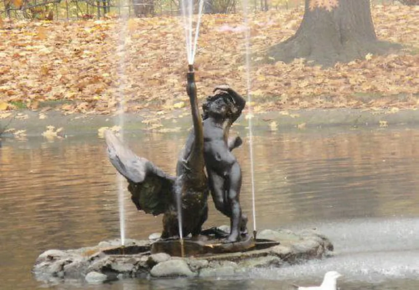 Chłopčyk z lebiedziem u Minsku