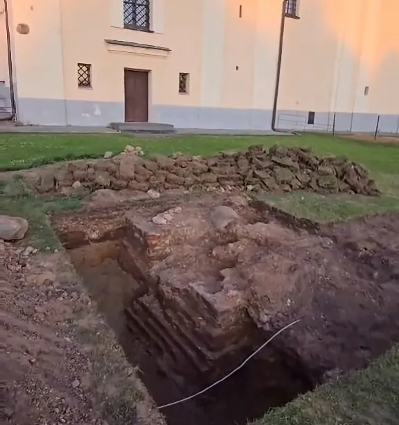 Archiealahičnyja raskopki ŭ Budslavie Archiealahičnyja raskopki ŭ Budslavie