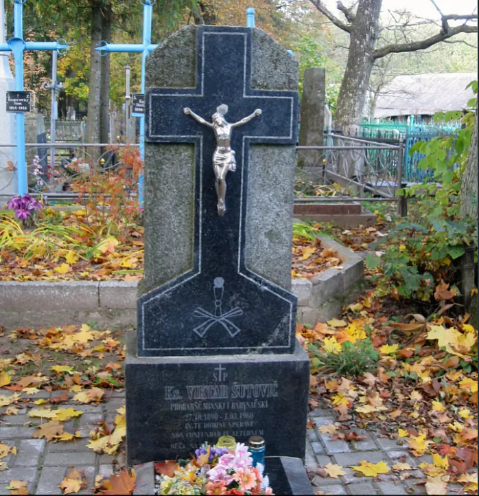 Pomnik na mahilie ks. V. Šutoviča Pomnik na mahilie ks. V. Šutoviča