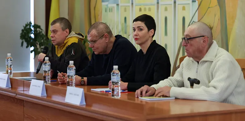 Pres-kanfierencyja ŭ Čarnihavie Pres-kanfierencyja ŭ Čarnihavie