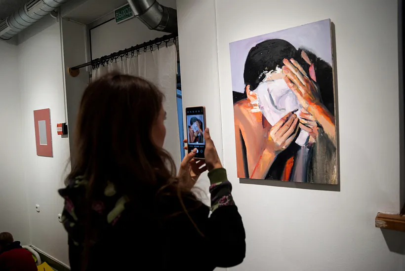 Таццяна Кандраценка «Маска», выстава «Безаблічныя», верасень 2020 (фота: Сяргей Нікрашэвіч) Таццяна Кандраценка «Маска», выстава «Безаблічныя», верасень 2020 (фота: Сяргей Нікрашэвіч)