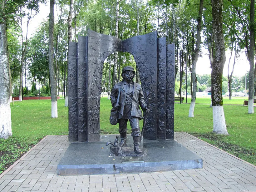 Помнік палясоўшчыку Тарасу ў Гарадку