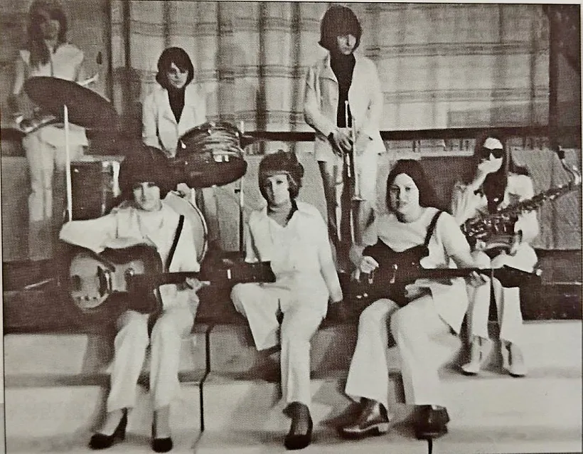 Інструментальны ансамбль гродзенскага ДК тэкстыльшчыкаў, прыблізна 1970 год. Другая справа Надзея Мікуліч 