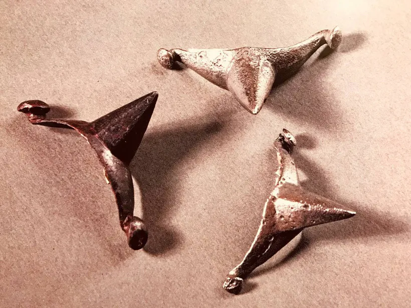 Шпоры вайсковай кавалерыі Рымскай эпохі.jpg Шпоры вайсковай кавалерыі Рымскай эпохі.jpg