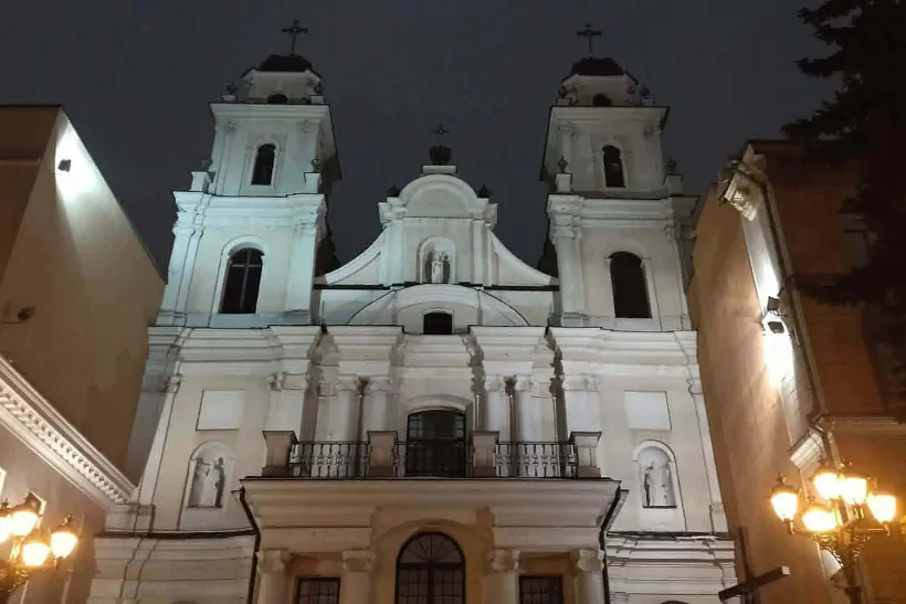 Minski archikatedraĺny kasciol