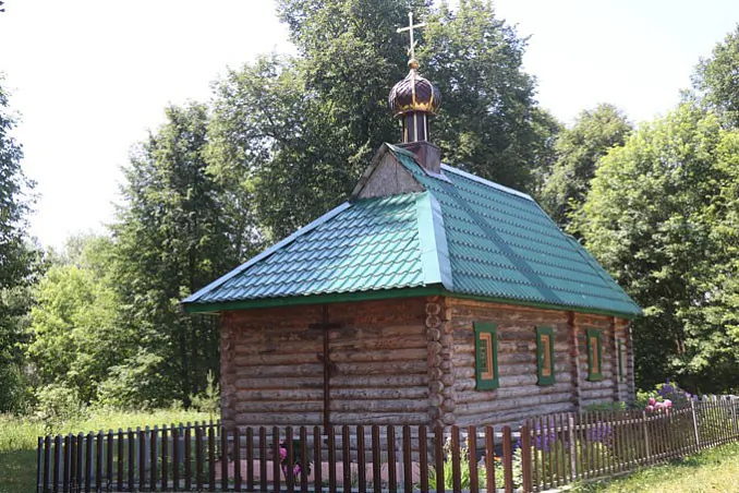 Malieńki draŭliany chram Malieńki draŭliany chram