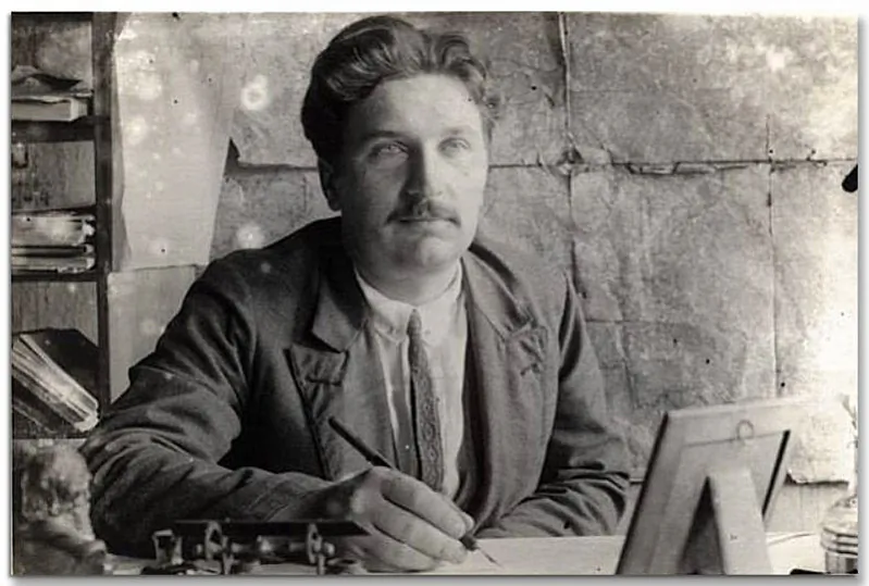 Аркадзь Смоліч у ссылцы, 1935 год.jpg Аркадзь Смоліч у ссылцы, 1935 год.jpg