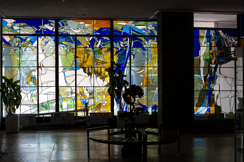 vitrazhy.jpg vitrazhy.jpg