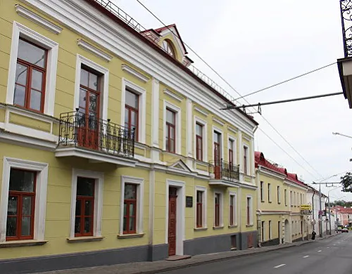 Вуліца Кірава Гродна. Будынак дзе жыў Заменгоф.jpg Вуліца Кірава Гродна. Будынак дзе жыў Заменгоф.jpg