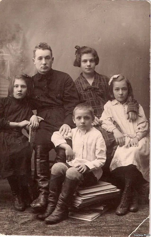 kuzma-czorny-2.jpg kuzma-czorny-2.jpg