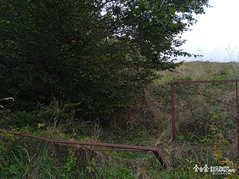 08Агароджа да могілак. Фота 8_2.jpg 08Агароджа да могілак. Фота 8_2.jpg