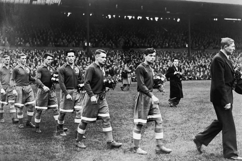 Dinamo_CHelsi-1945-90.jpg Dinamo_CHelsi-1945-90.jpg