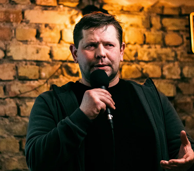 03Цімафей Авілін падчас выступу ў Гістарычным клуб Beer&History у Беластоку (фота клубу) (4).jpg