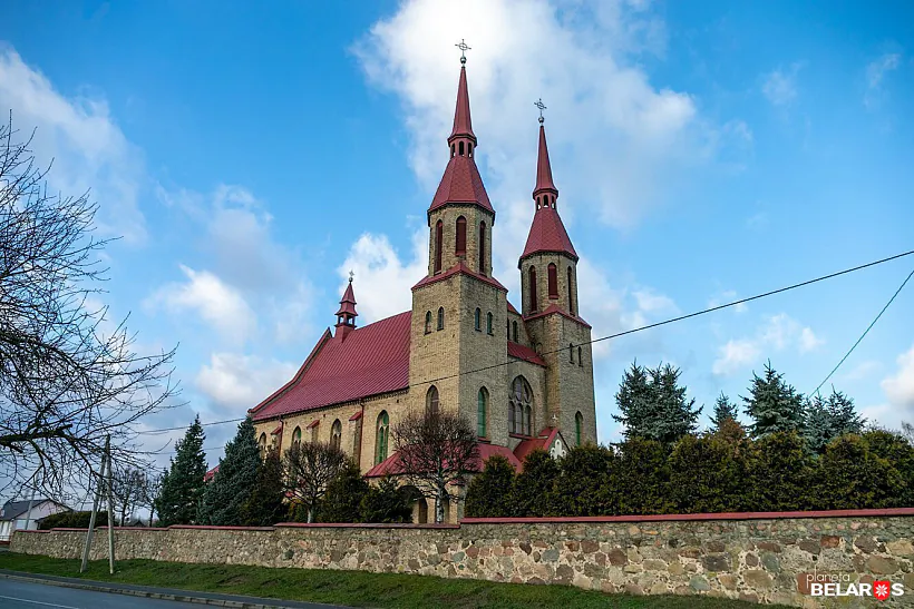 Zeĺva, Trajecki kasciol