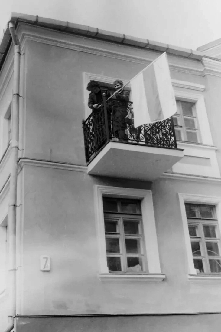 alies-astraursou-02.jpg alies-astraursou-02.jpg