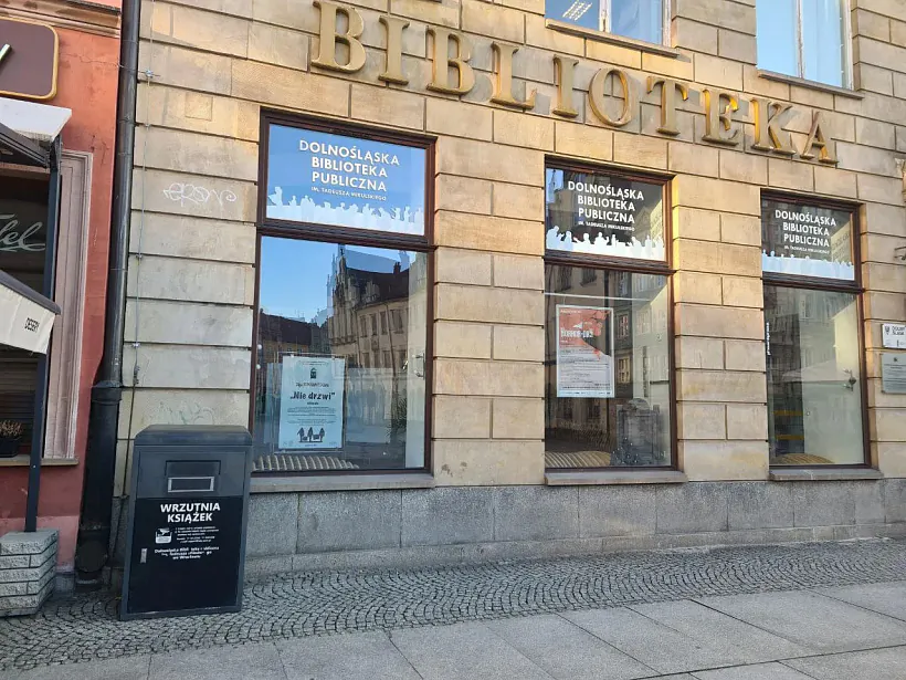 Skrynia dla viartannia knih