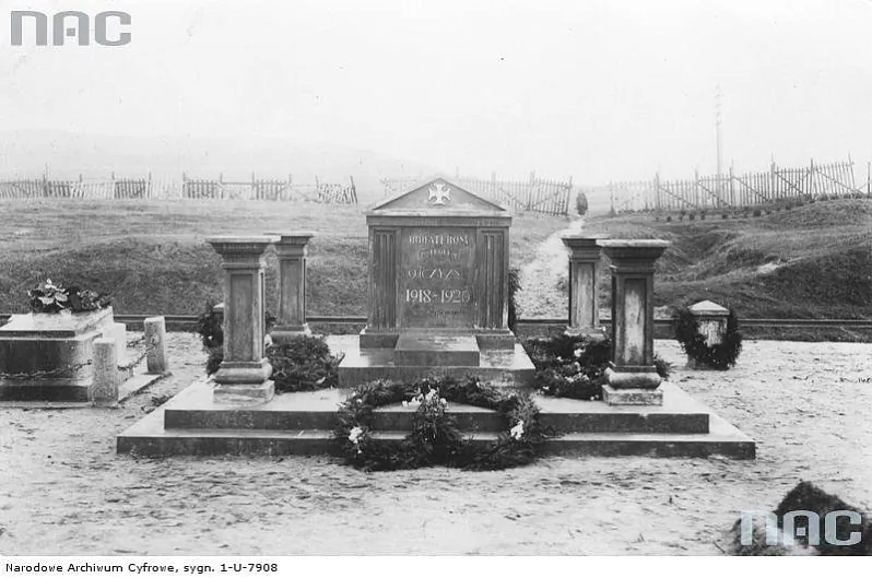 vajskovyja_mohilki_u_vaukavysku.jpg vajskovyja_mohilki_u_vaukavysku.jpg