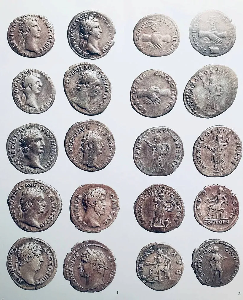 Манеты са скарбу І ст. з вёскі Лышчыцы на Берасцейшчыне (знаходка 1974 году).jpg Манеты са скарбу І ст. з вёскі Лышчыцы на Берасцейшчыне (знаходка 1974 году).jpg