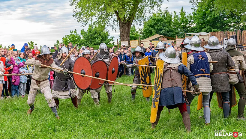 Fiestyvaĺ siaredniaviečnaj kuĺtury «Mieč Bračyslava» Fiestyvaĺ siaredniaviečnaj kuĺtury «Mieč Bračyslava»