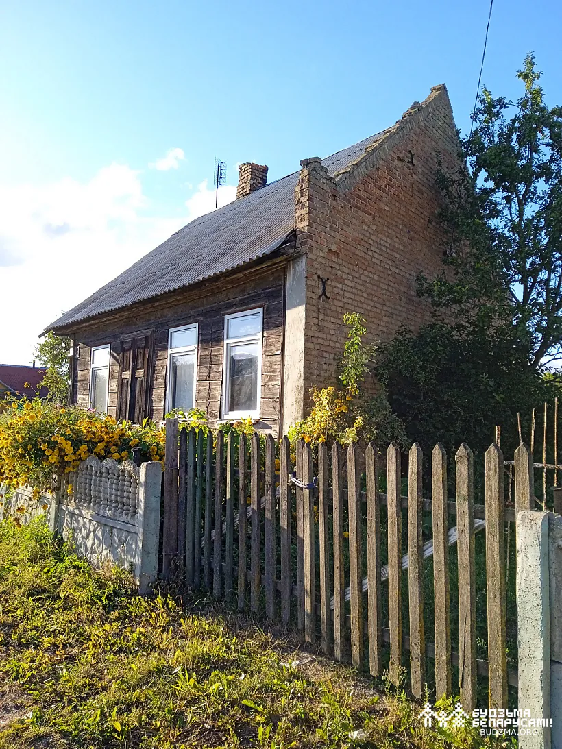 10Фота 10_2. Дом з жоўтай цэглы.jpg 10Фота 10_2. Дом з жоўтай цэглы.jpg