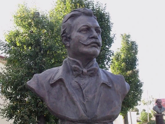 Pomnik Ihnatu Bujnickamu ŭ Hlybokim Pomnik Ihnatu Bujnickamu ŭ Hlybokim
