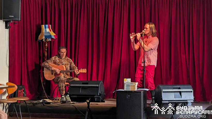 Сяржук Доўгушаў і Андрэй Еўдакімаў на прэзентацыі «Дзіцячага спеўніка» ў Познані