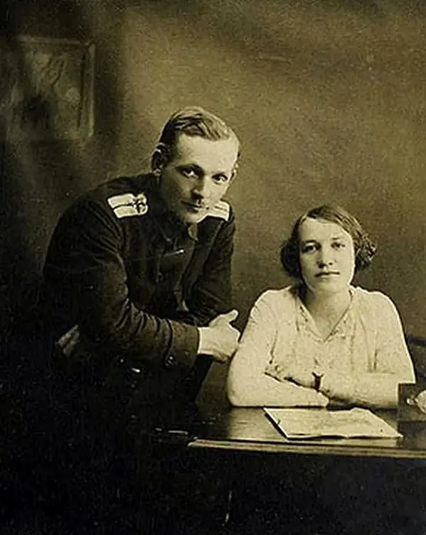 Janka Kupała z žonkaj Uładzisłavaj Stankievič, 1916 hod