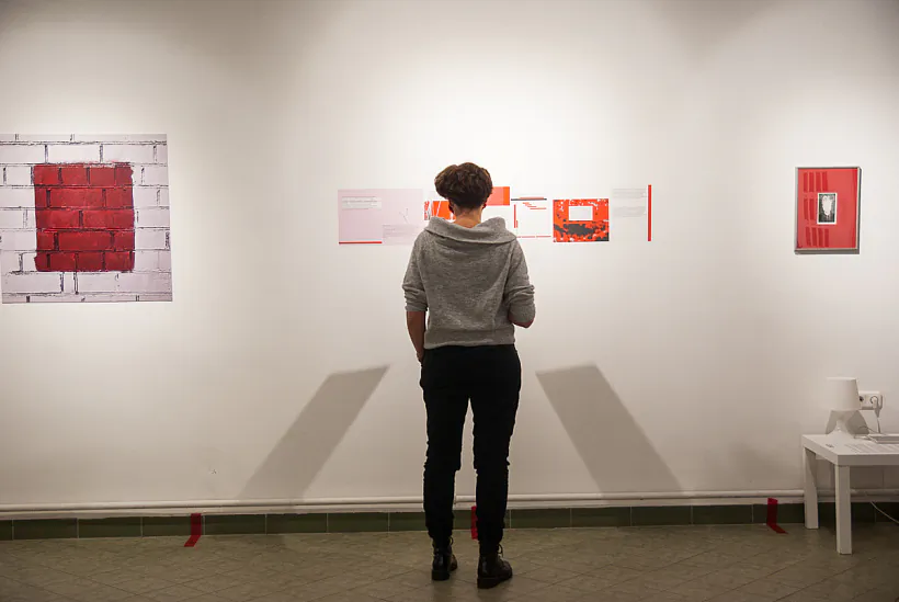 Выстава “Не/вясёлыя карцінкі”, снежань 2020, галерэя Прасторы КХ (фота: Сяргей Нікрашэвіч)