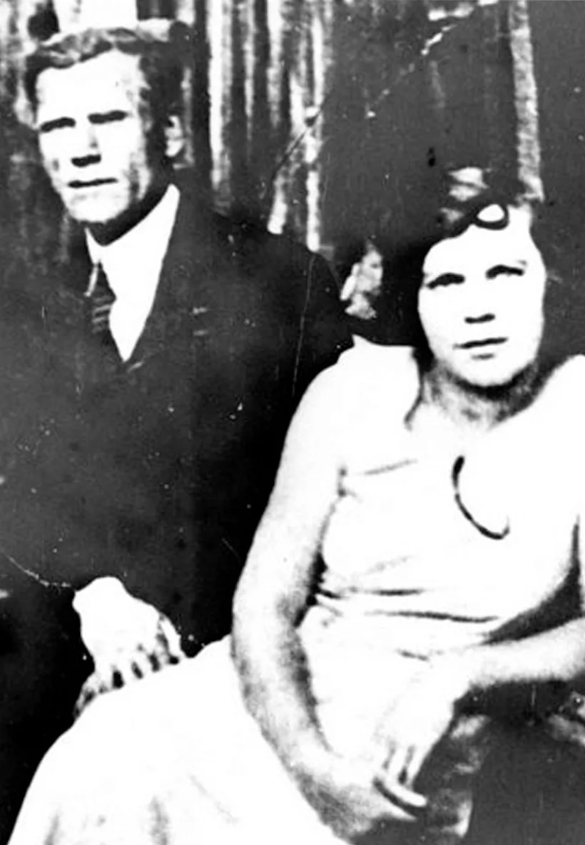 Makar Kraŭcoŭ z žonkaj Hannaj Stanislavaŭnaj Makar Kraŭcoŭ z žonkaj Hannaj Stanislavaŭnaj