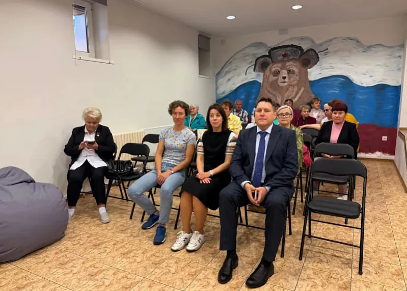 Pažylyja hrodzienki na pakazie rasijskaha prapahandysckaha fiĺma