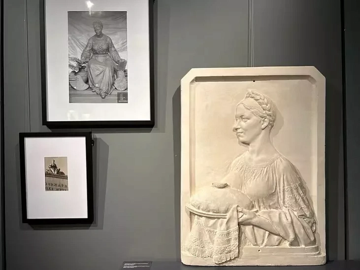 Častka ekspazicyi, prysviečanaja skulptury «Słava»