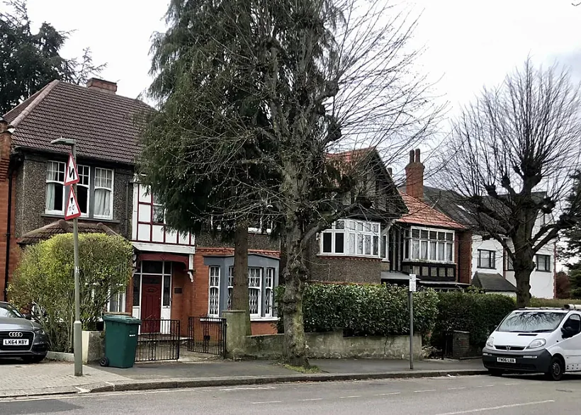 Biblijateka i muziej imia Skaryny — zlieva