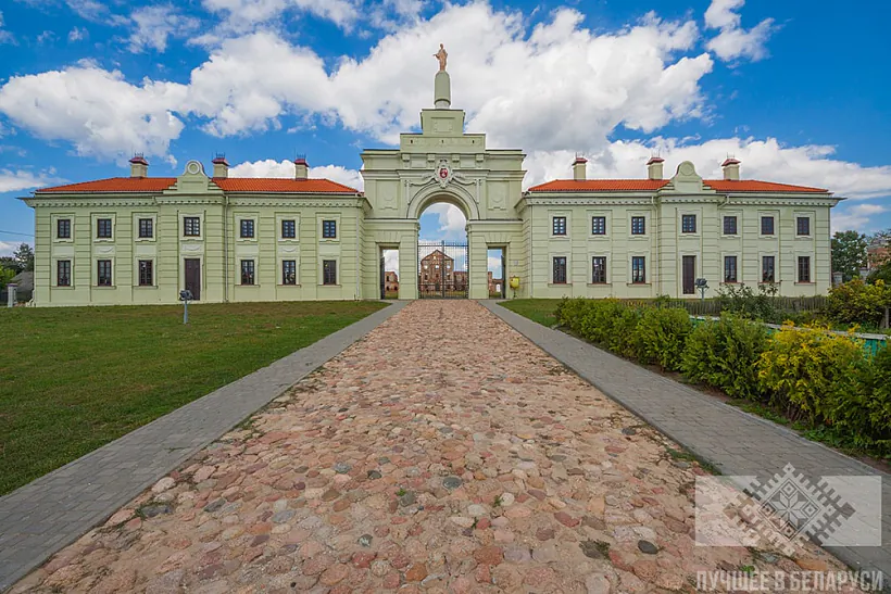 Палац Сапегаў у Ружанах.jpg