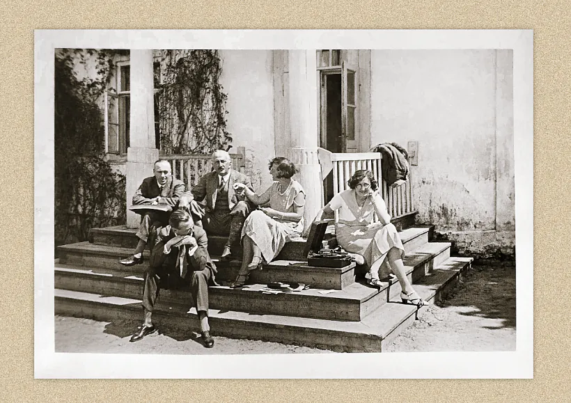 Siamja Chamiantoŭskich z siabrami i rodnymi Siamja Chamiantoŭskich z siabrami i rodnymi