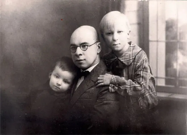 Zmicier Žylunovič z dziećmi Zmicier Žylunovič z dziećmi