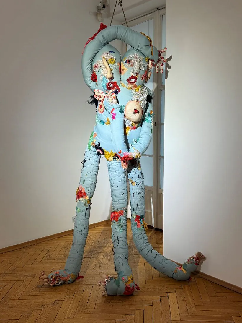 Frahmient ekspazicyi vystavy «Veiled / Unveiled» u varšaŭskaj halierei «Biuro Wystaw» Frahmient ekspazicyi vystavy «Veiled / Unveiled» u varšaŭskaj halierei «Biuro Wystaw»