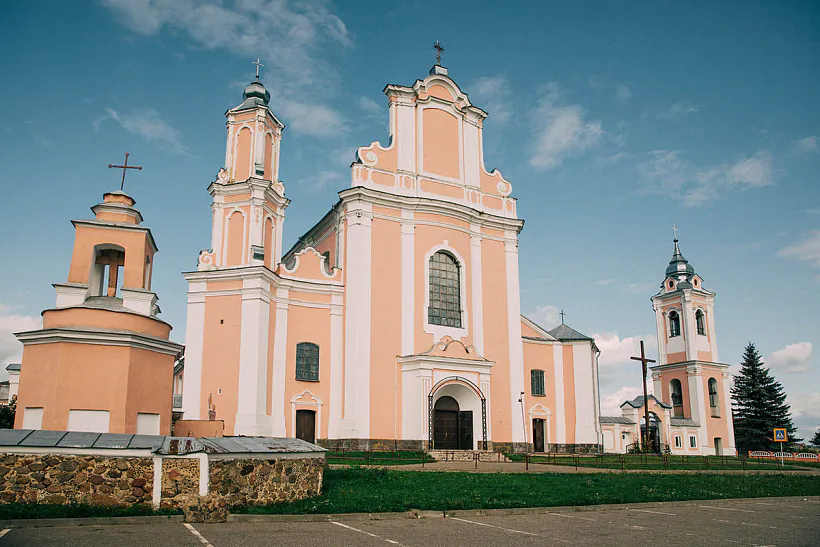 Kasciol Piatra i Paŭla Kasciol Piatra i Paŭla