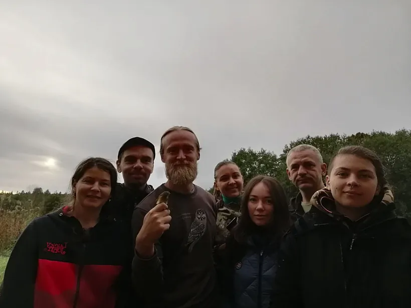 Каманда валанцёрскага летніка па кальцаванні Сасновы бор.jpg Каманда валанцёрскага летніка па кальцаванні Сасновы бор.jpg