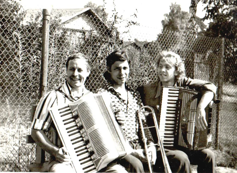 Česlaŭ Tamaševič na zdymku zlieva