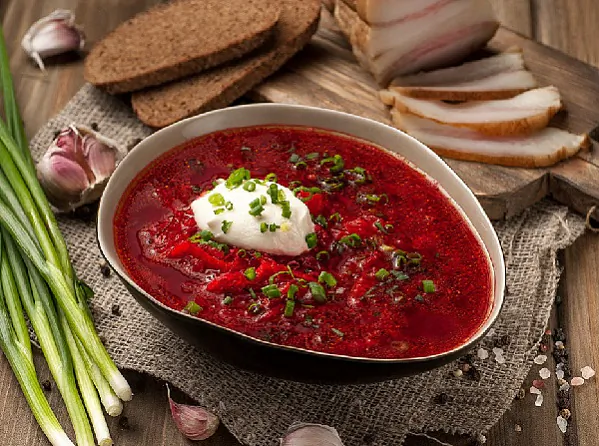 borsch-s-salom.jpg
