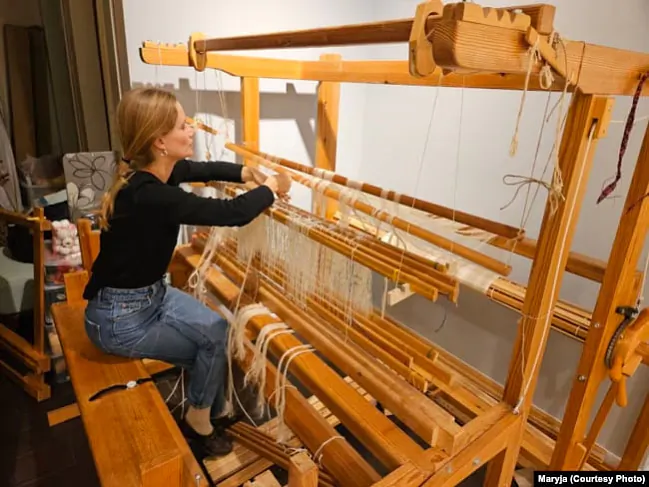 Stvaraĺnica bielaruskich tradycyjnych strojaŭ Maryja