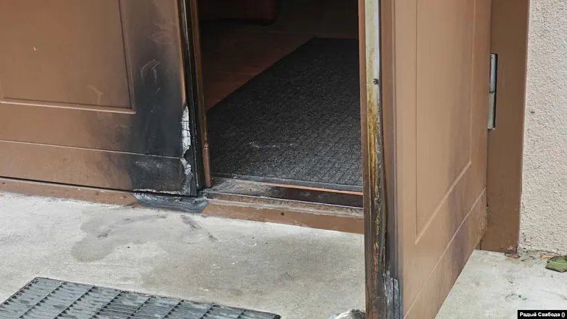 Padharelyja dźviery ŭ Bielaruskim domie ŭ Viĺni Padharelyja dźviery ŭ Bielaruskim domie ŭ Viĺni