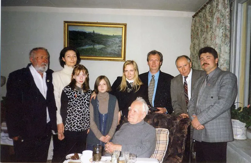 Piśmienniki i litaraturaznaŭcy z Maksimam Lužaninym Piśmienniki i litaraturaznaŭcy z Maksimam Lužaninym