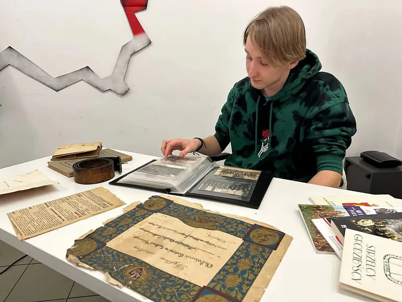 Jakub Rafaloŭski sa svajoj kaliekcyjaj