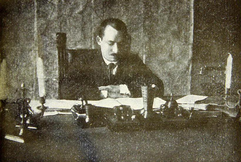 Aliaksandr_Čarviakoŭ,_1924.jpg