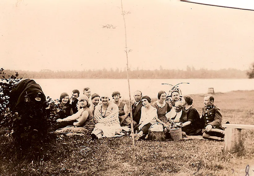 Piknik na bielaruskim voziery Kromań. 1931 hod Piknik na bielaruskim voziery Kromań. 1931 hod